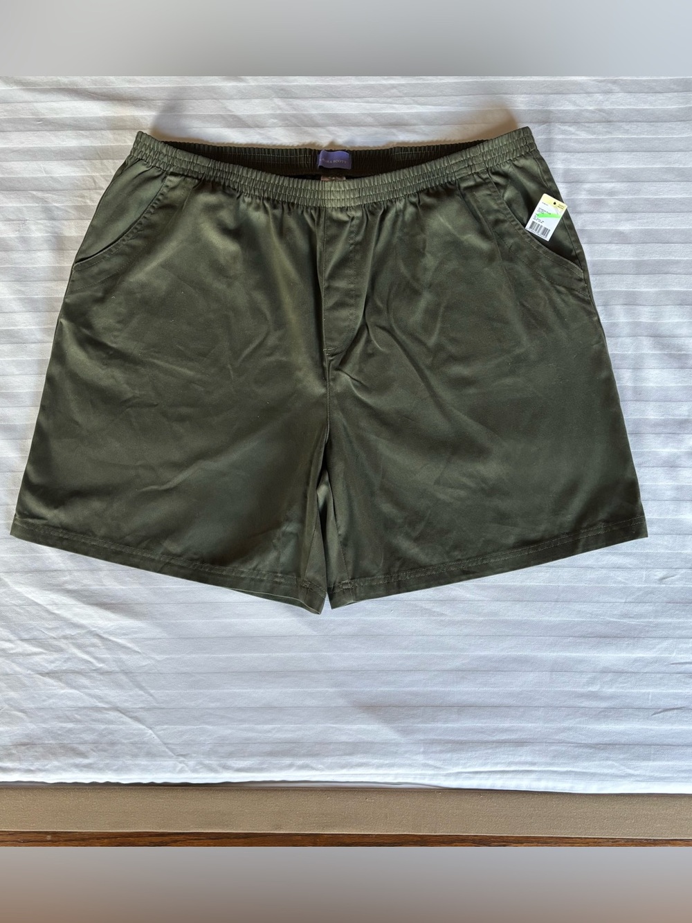 Laura Scott Men's Olive Elastic-Waist Athletic Shorts